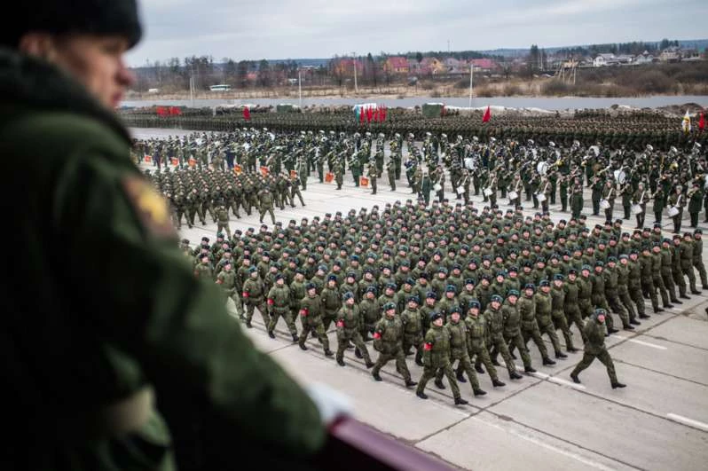 Ρωσία: Εντυπωσιάζει η πρόβα για την μεγαλύτερη στρατιωτική της V-Day – Δείτε βίντεο